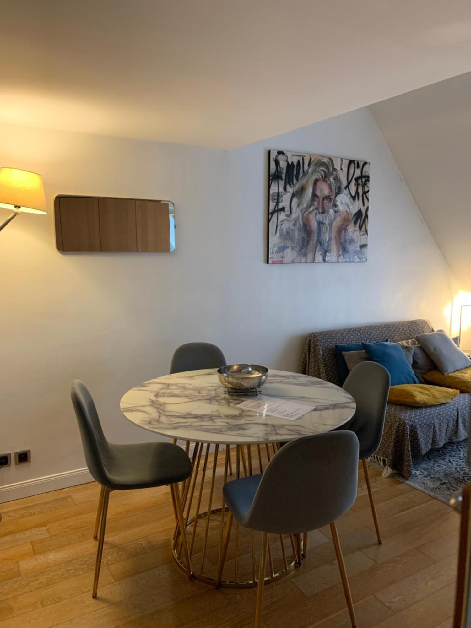 Appartamento Confort Au Coeur De 8e, 5e Etage Avec Ascenseur *